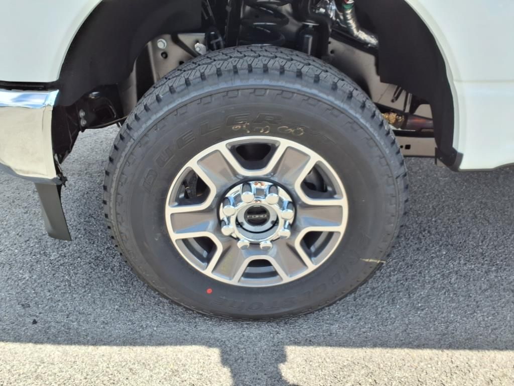 New 2025 White Ford XLT image 10