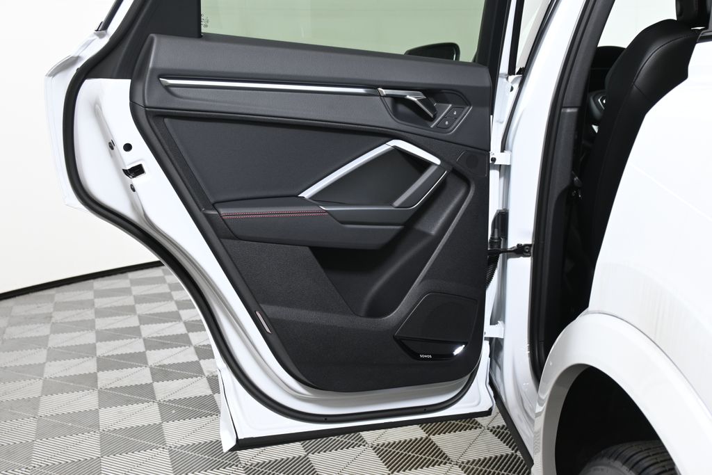 Thumbnail: 2025 Audi Q3 - 27