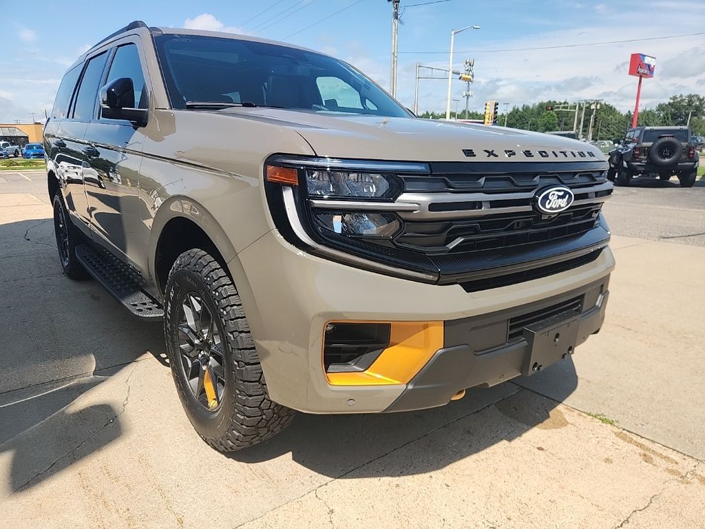 Marsh Gray 2027 Ford Expedition SUV / Crossover Four-Wheel Drive Automatic