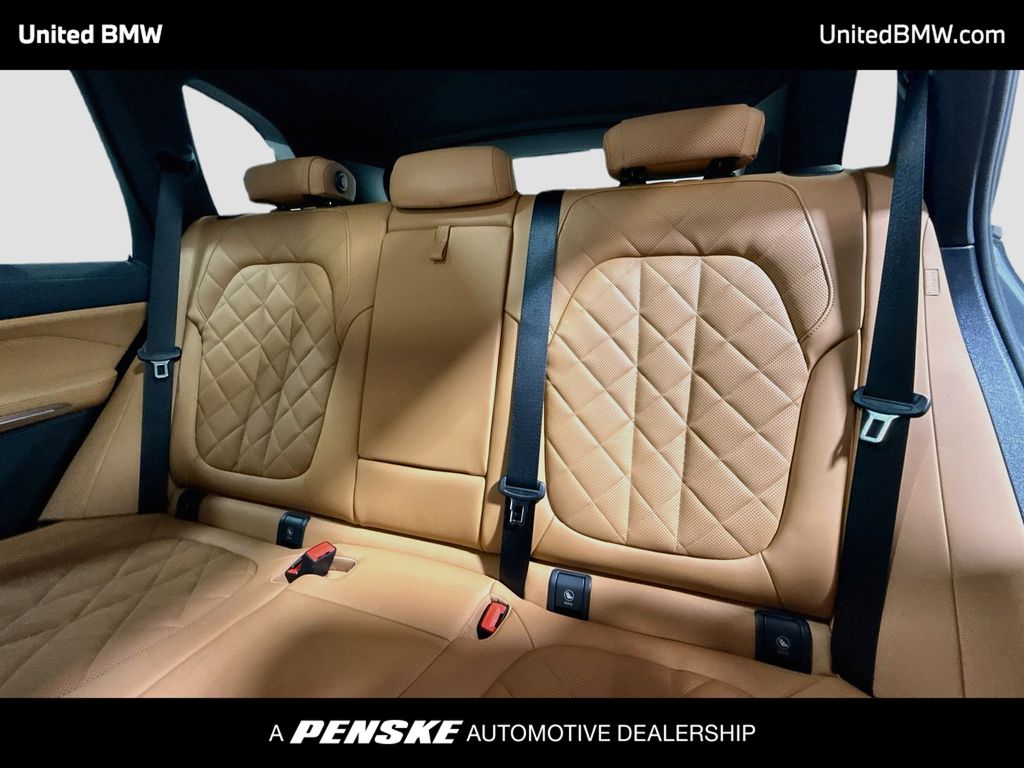 Thumbnail: 2026 BMW X5 - 13