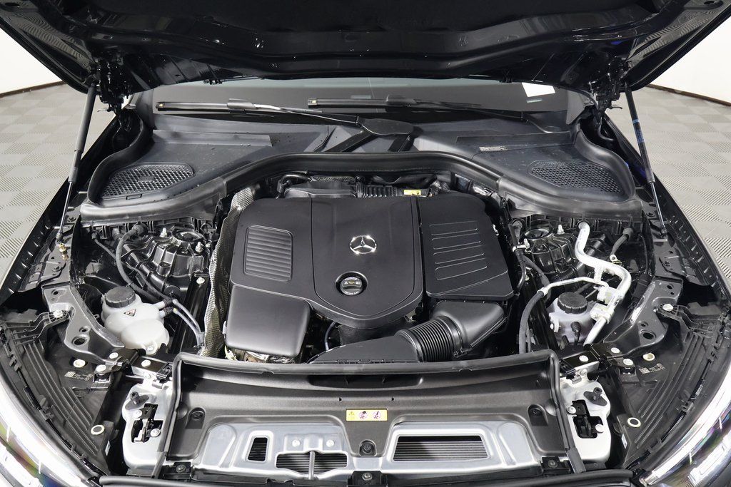 Thumbnail: 2026 Mercedes-Benz GLC - 9