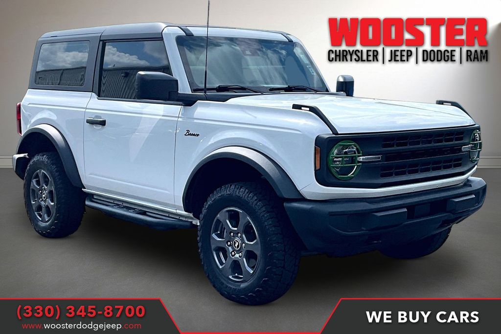 Oxford White 2022 Ford Bronco SUV / Crossover Four-Wheel Drive 7-Speed Manual