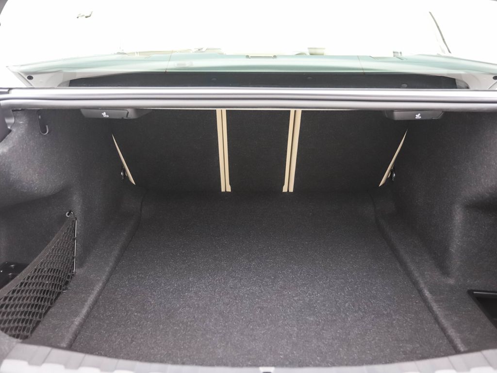 Thumbnail: 2025 BMW 3 Series - 25