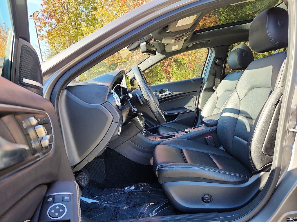 Thumbnail: 2019 Mercedes-Benz GLA - 13