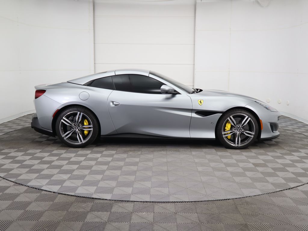 2019 Ferrari Portofino  12