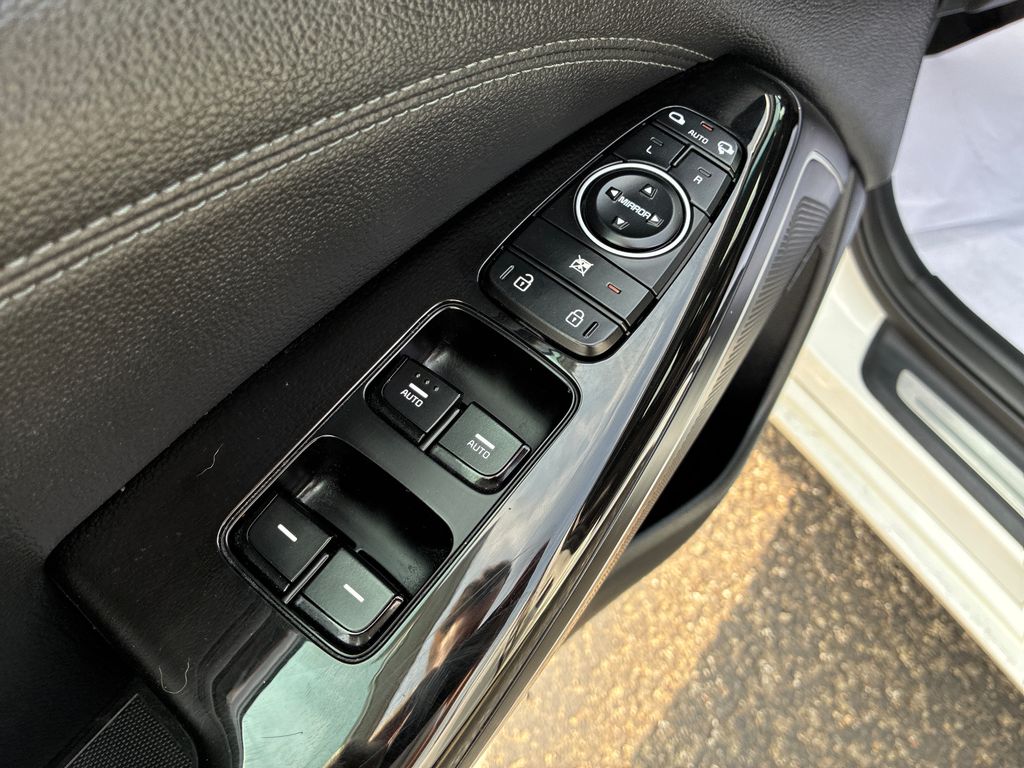 2019 Kia Cadenza Technology - 11