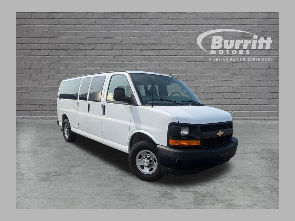  2017 Chevrolet Express 3500 LS Extended RWD   