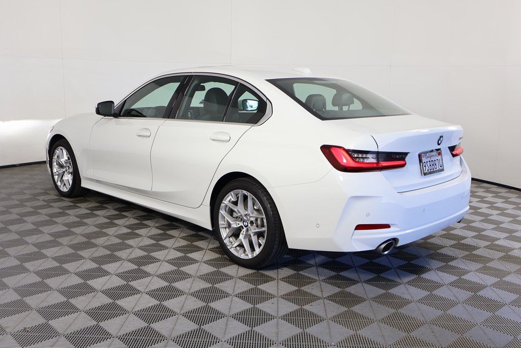 Thumbnail: 2025 BMW 3 Series - 6