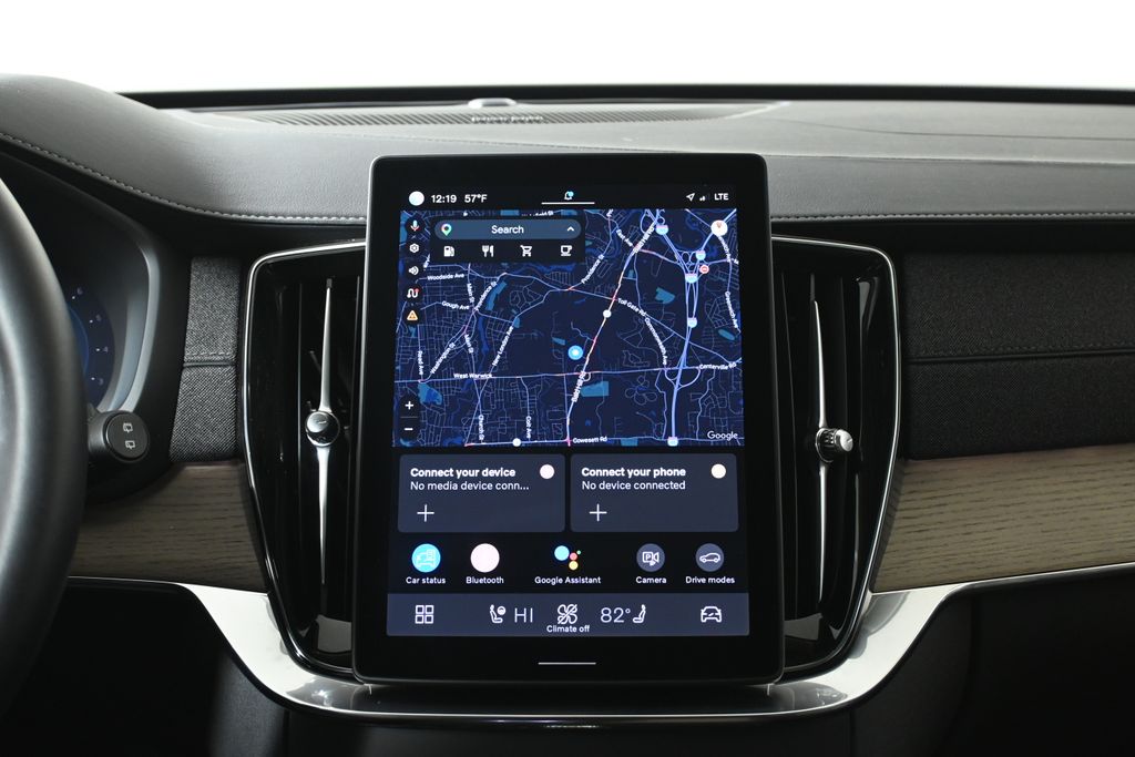 Thumbnail: 2025 Volvo XC90 - 21