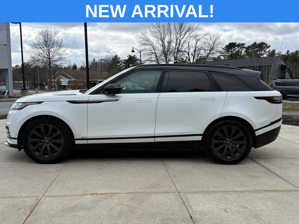 Used 2019 White Land Rover SE R-Dynamic image 6