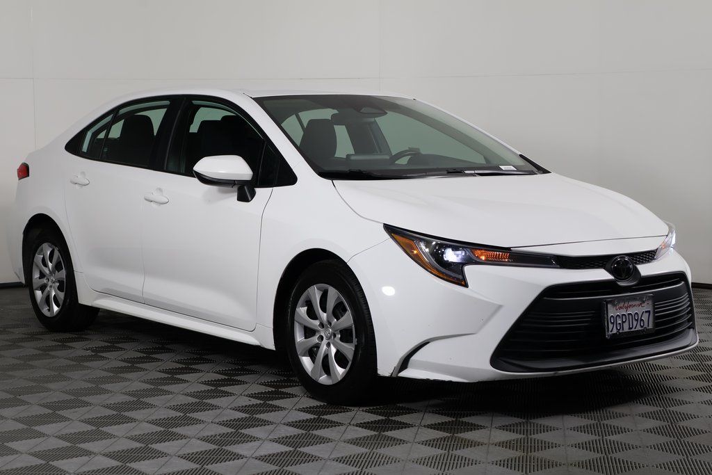 Thumbnail: 2023 Toyota Corolla - 3