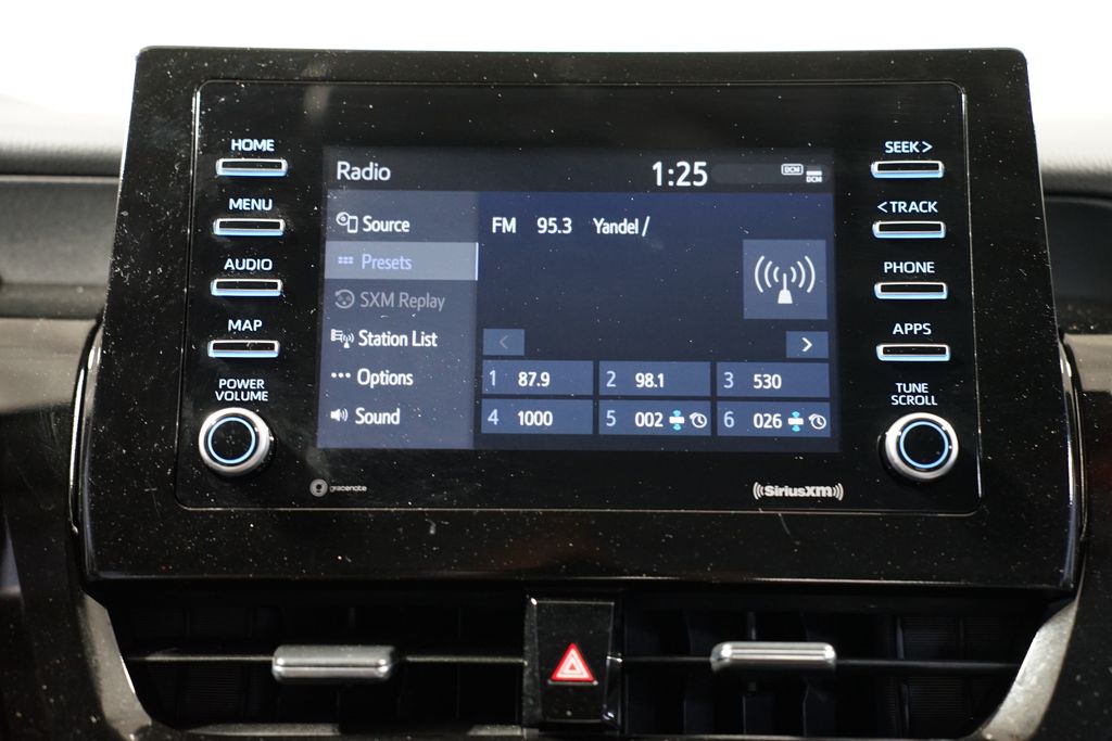 2024 Toyota Camry SE 18