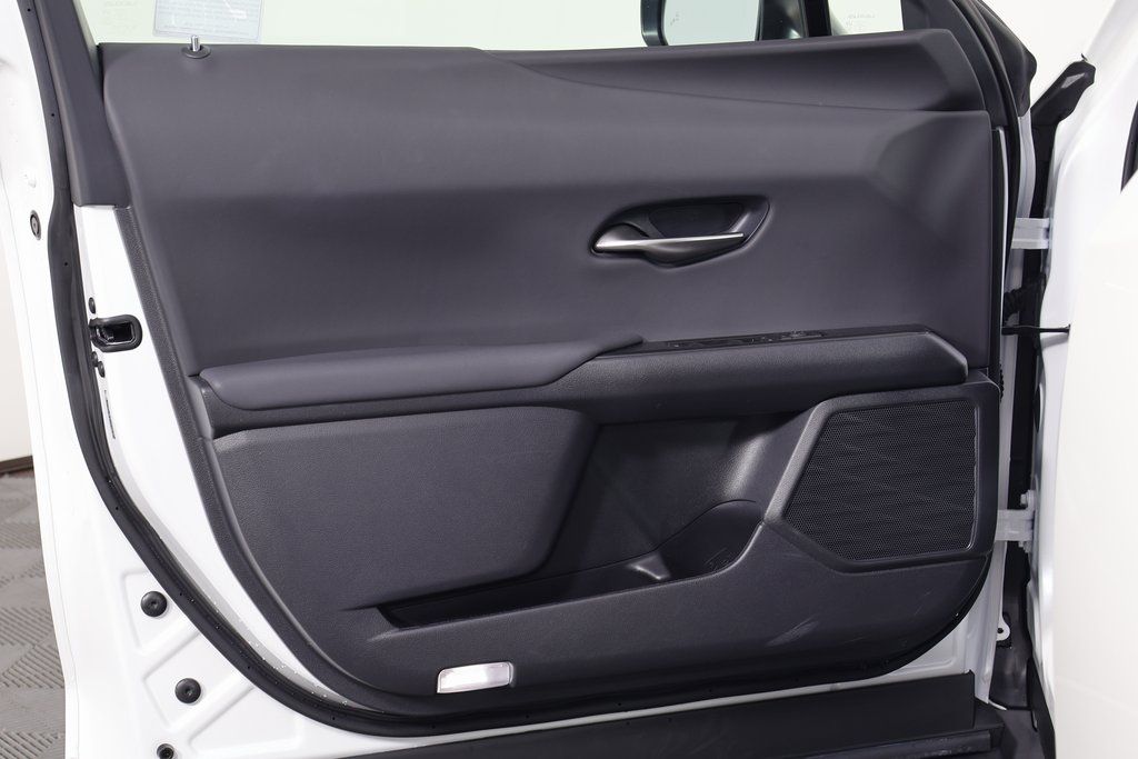 Thumbnail: 2025 Lexus UX - 12