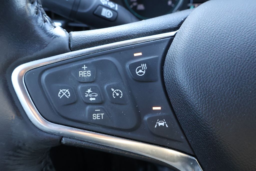 Thumbnail: 2018 Chevrolet Equinox - 21