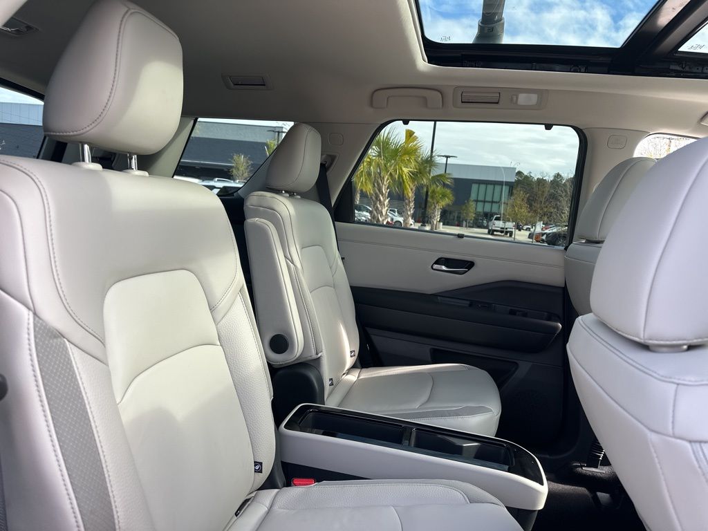 2025 Obsidian Green Pearl Nissan Pathfinder SL FWD SUV