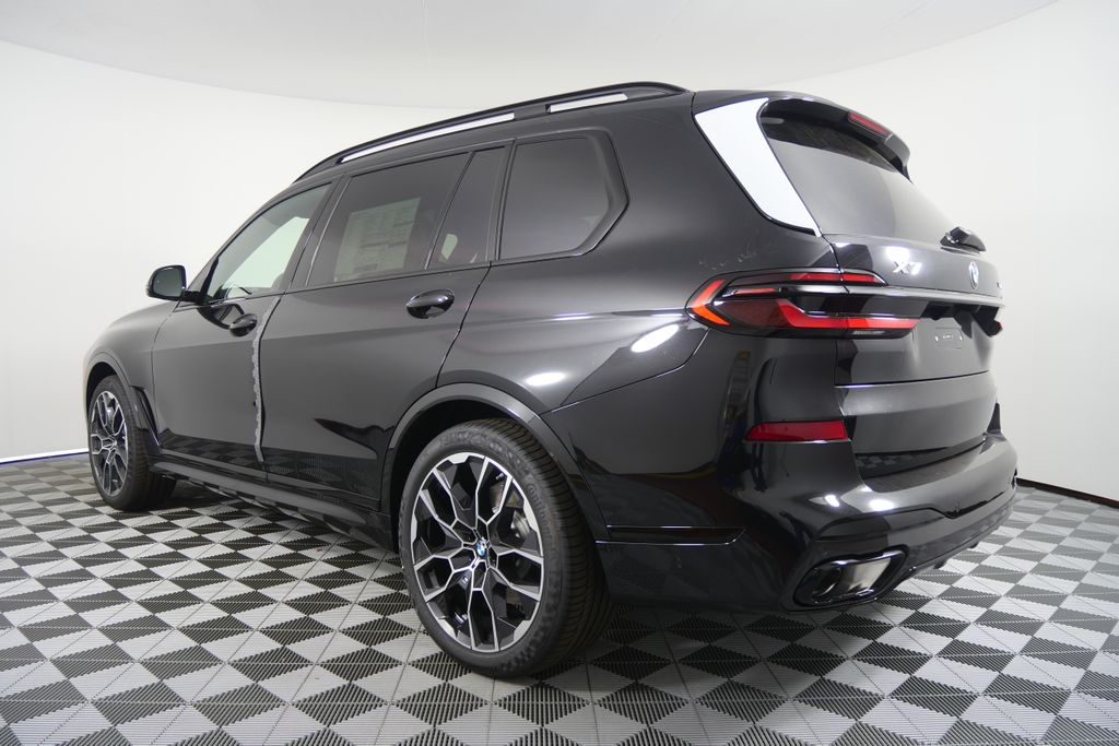 Thumbnail: 2026 BMW X7 - 5