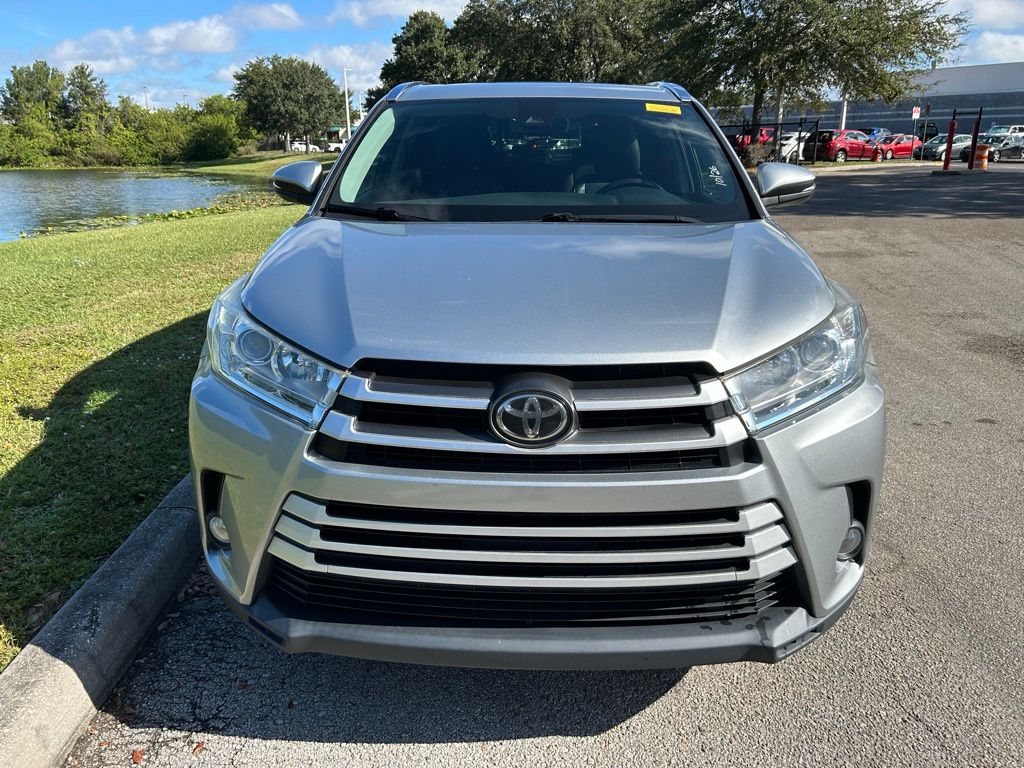 Thumbnail: 2017 Toyota Highlander - 8