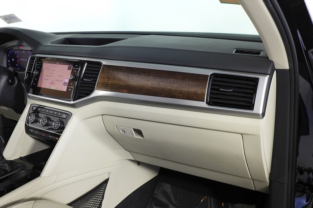 Thumbnail: 2018 Volkswagen Atlas - 14