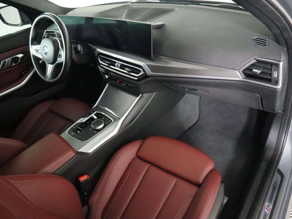 Thumbnail: 2023 BMW 3 Series - 18