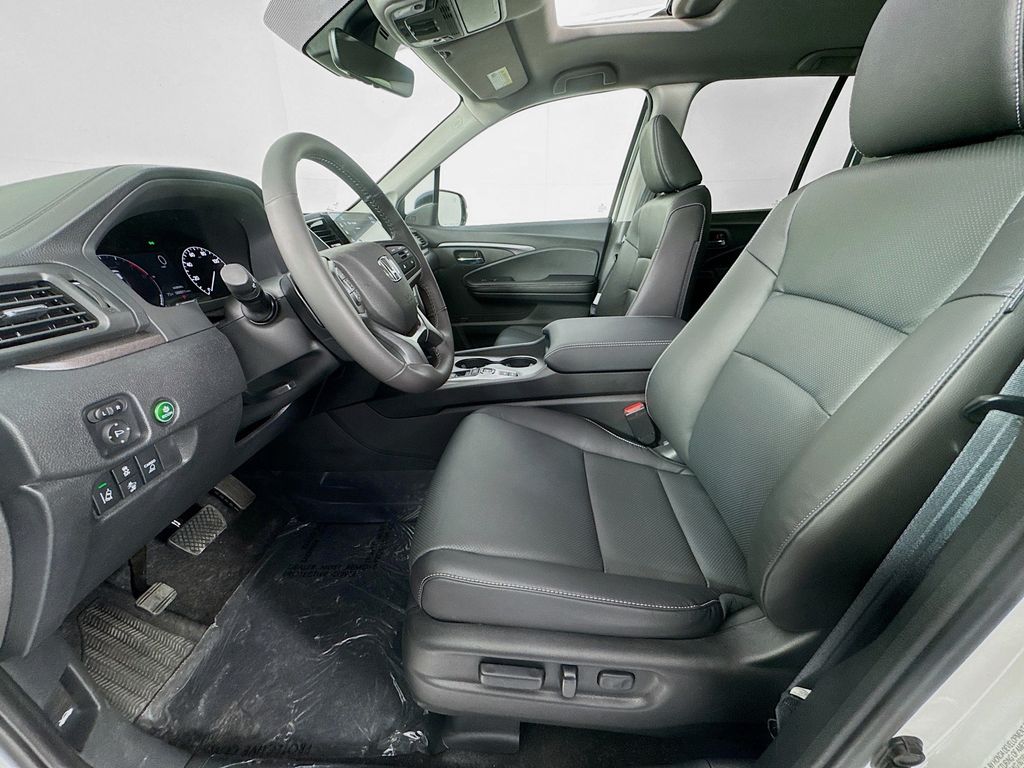 Used Car 2025 Honda Ridgeline  Rtl For Sale Under $40,000 In Austin, Texas