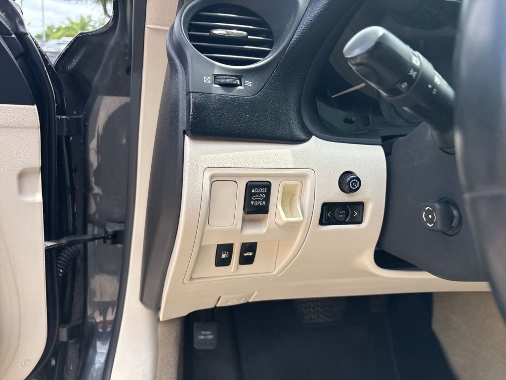 Thumbnail: 2010 Lexus IS - 13