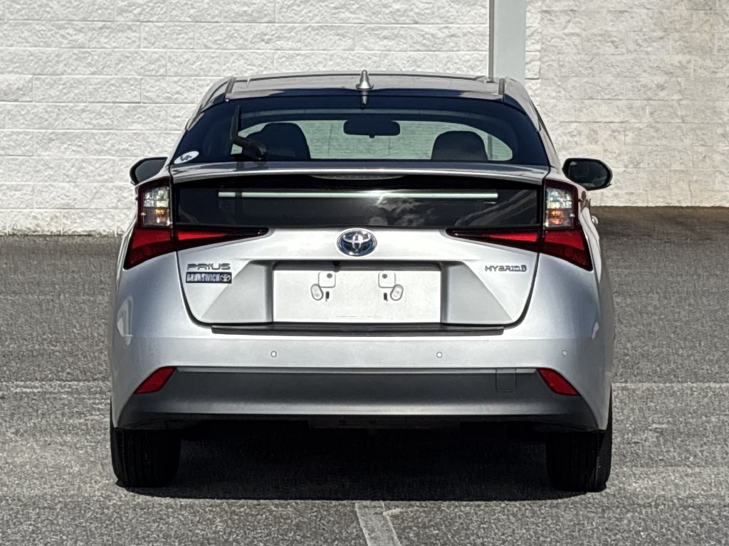 Used 2021 Toyota Prius Hatchback