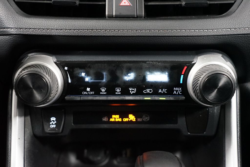 Thumbnail: 2023 Toyota RAV4 - 20