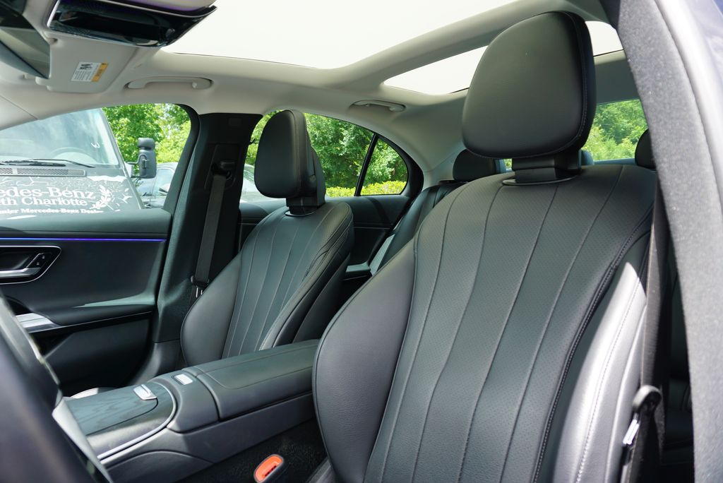 Thumbnail: 2024 Mercedes-Benz E-Class - 12