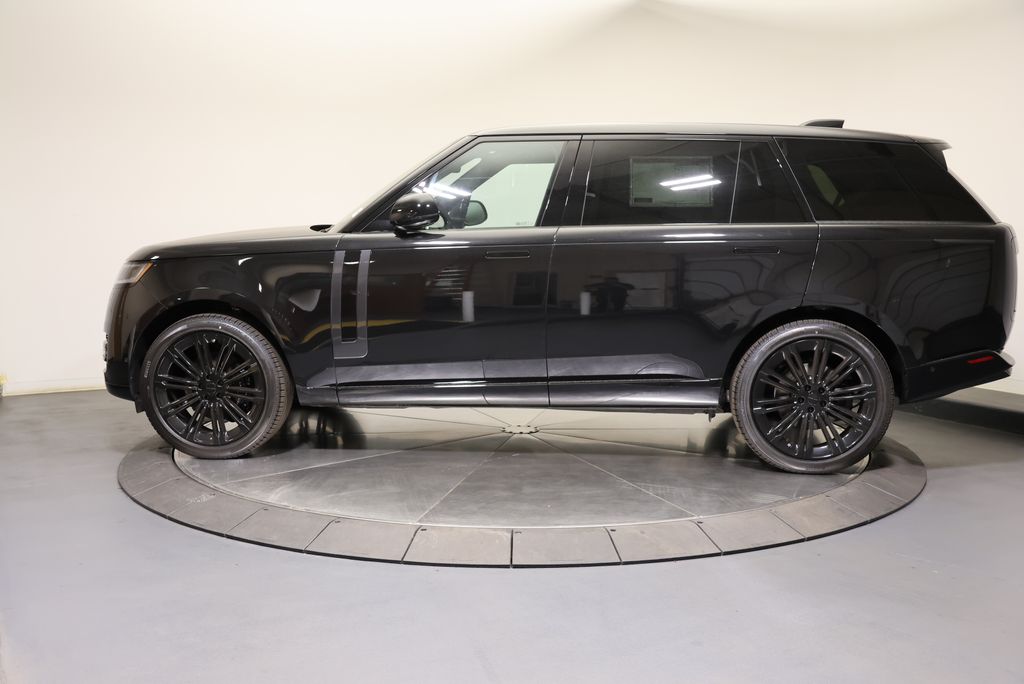 Thumbnail: 2026 Land Rover Range Rover - 2