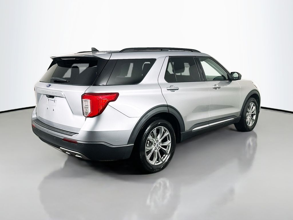 Used 2021 Silver Ford XLT image 7