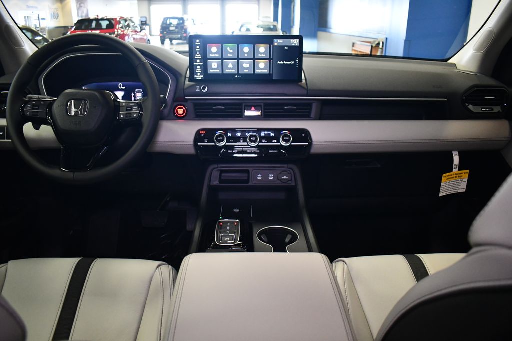 Thumbnail: 2026 Honda Pilot - 10