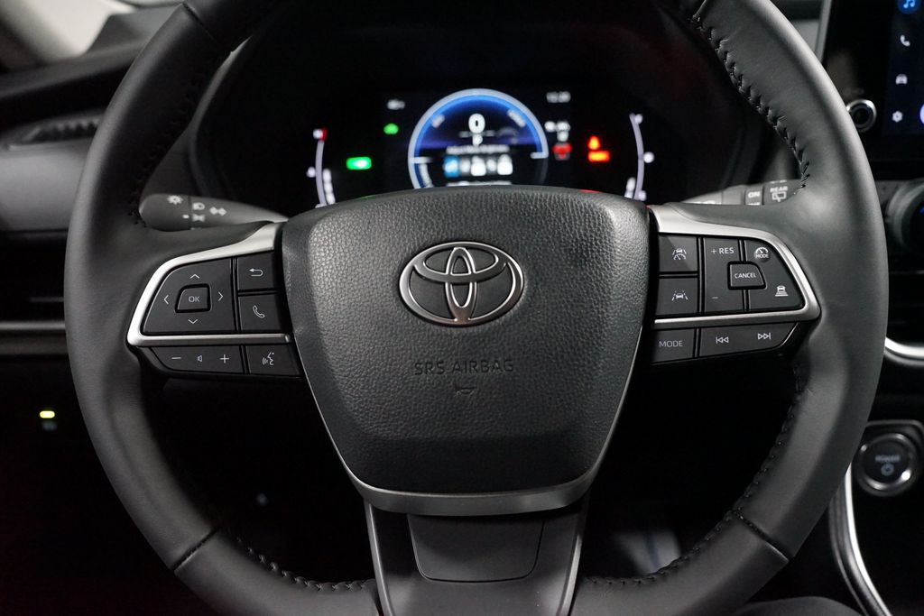 Thumbnail: 2026 Toyota Grand Highlander - 12