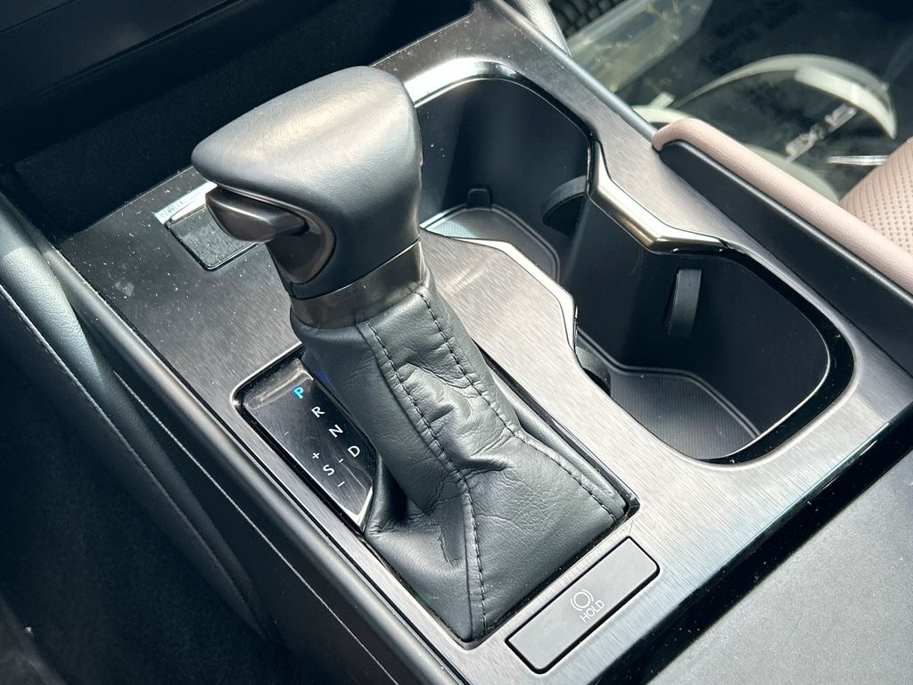 Thumbnail: 2023 Lexus ES - 19
