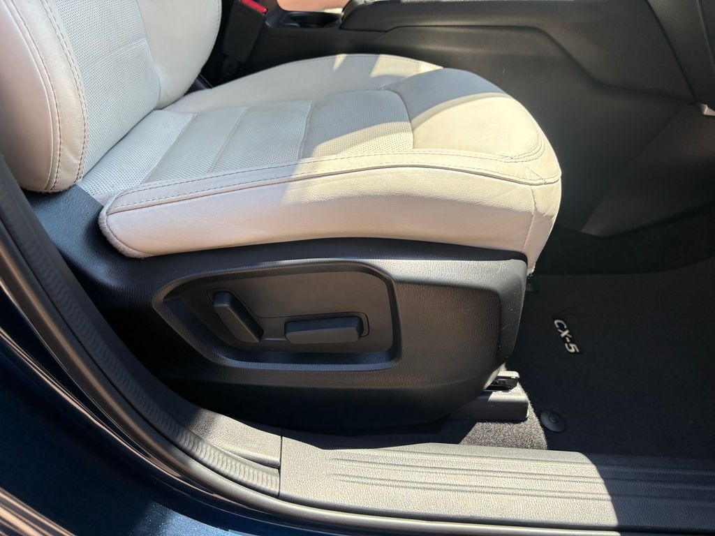 2023 Mazda CX-5 2.5 S Preferred Package