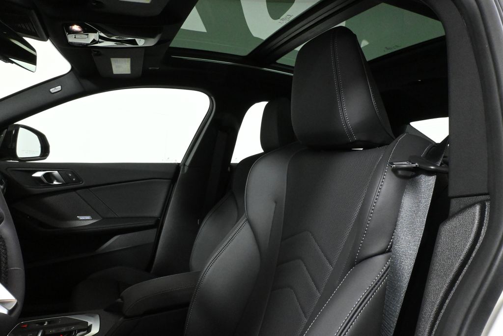 Thumbnail: 2026 BMW 2 Series - 16