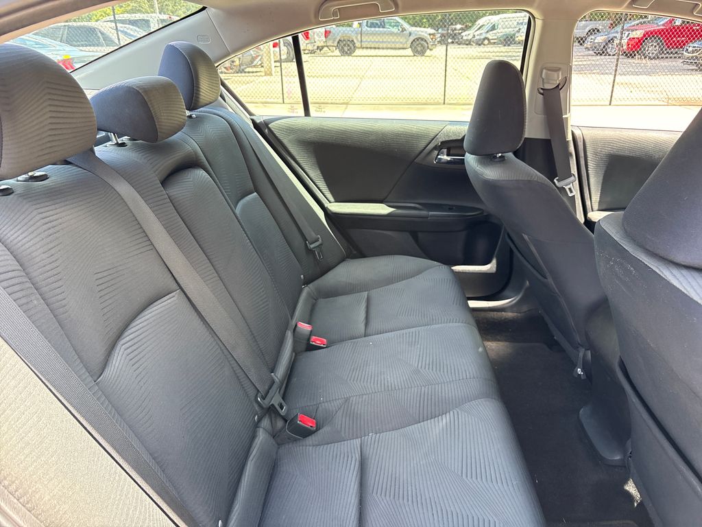 Used 2016  Honda LX image 28