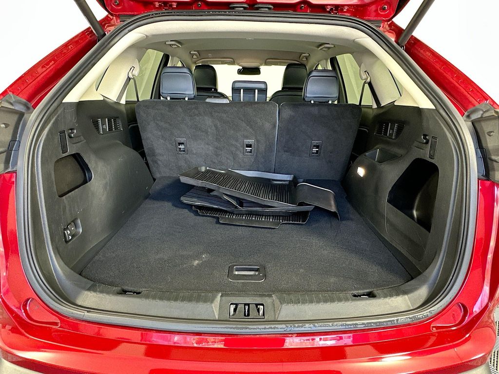 Thumbnail: 2024 Ford Edge - 26