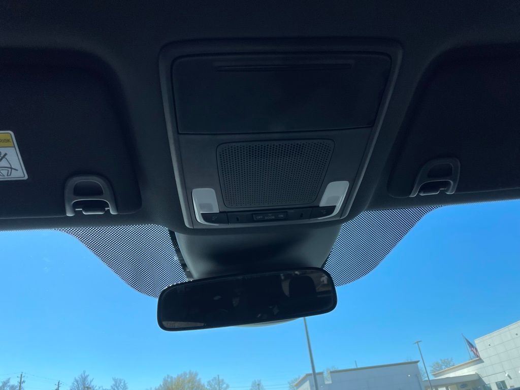 Thumbnail: 2025 Honda Pilot - 16