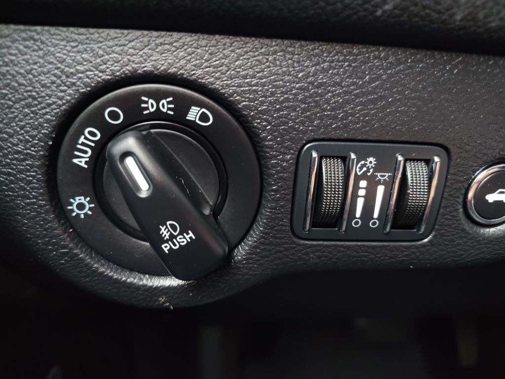 Used Car 2016 Dodge Challenger  Sxt For Sale Under $20,000 In Austin, Texas