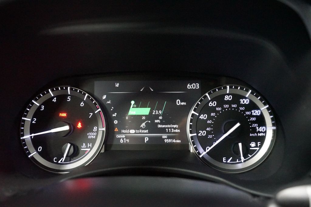 Thumbnail: 2022 Toyota Highlander - 15