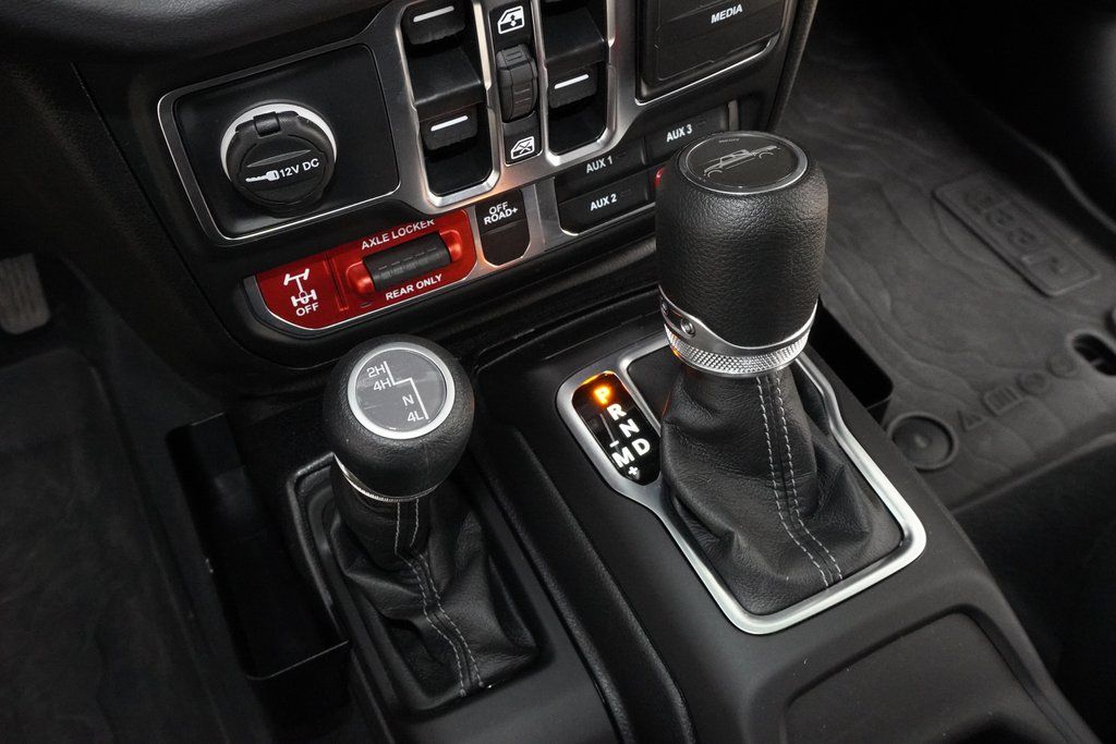 Used Car 2025 Jeep Gladiator  Mojave For Sale Under $50,000 In Weatherford, Texas