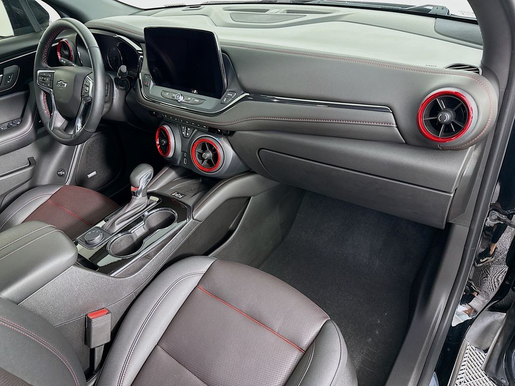 Thumbnail: 2025 Chevrolet Blazer - 18