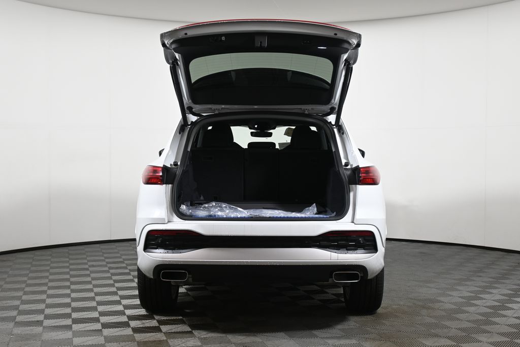 Thumbnail: 2025 Audi Q5 - 22