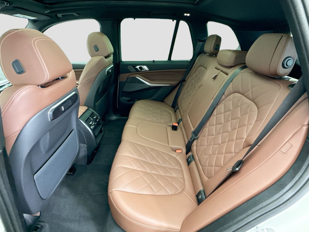 Thumbnail: 2026 BMW X5 - 20