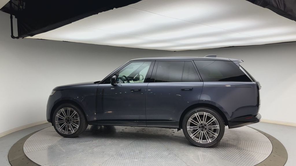 Thumbnail: 2026 Land Rover Range Rover - 5