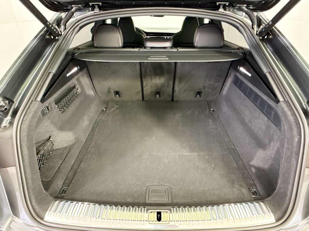 Thumbnail: 2026 Audi RS Q8 - 28