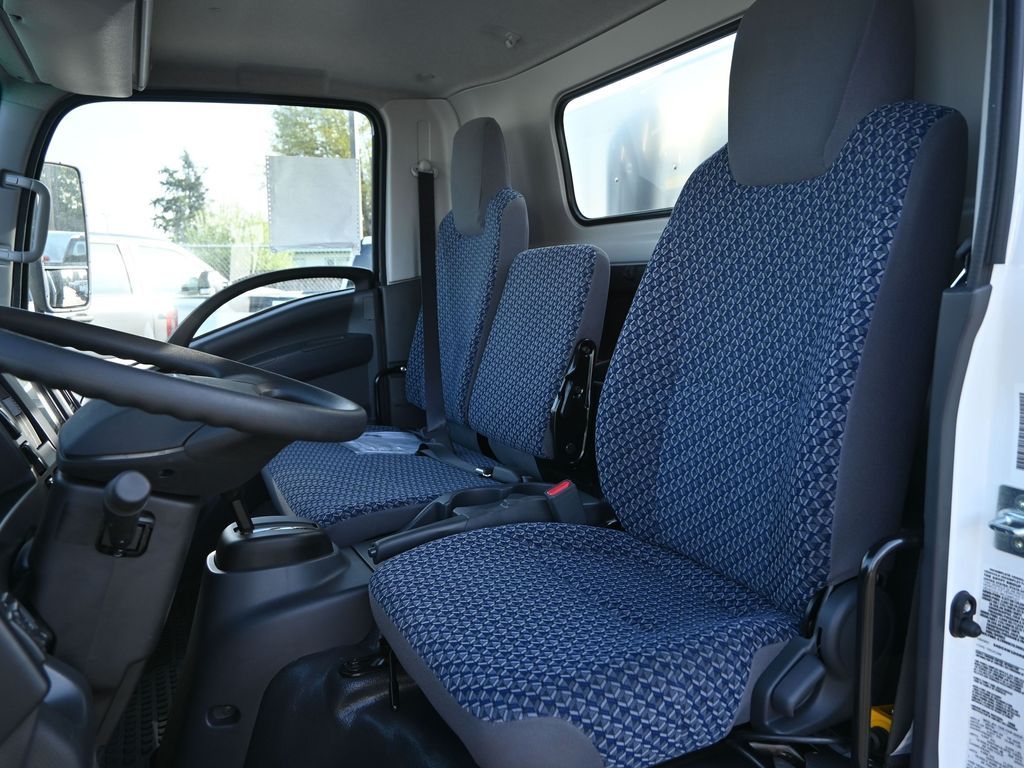 2024 Isuzu NPR HD 