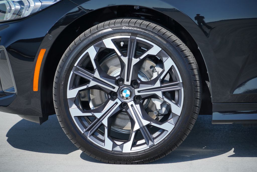 Thumbnail: 2026 BMW 3 Series - 5
