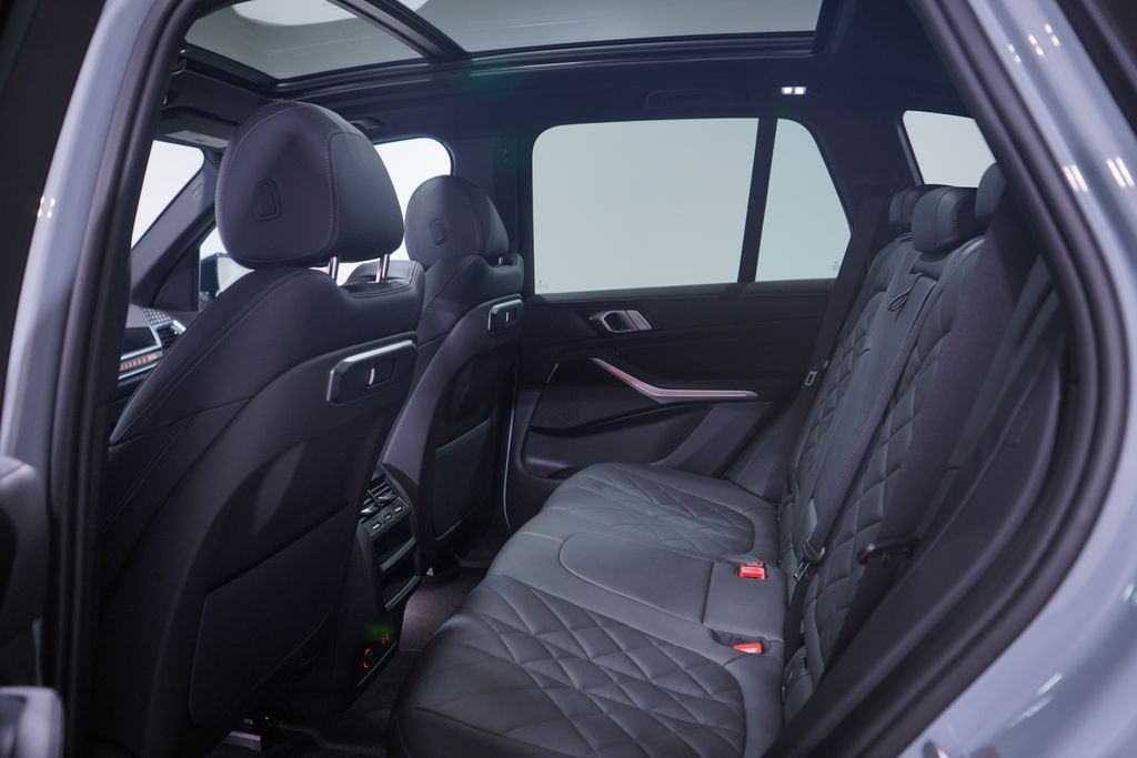 Thumbnail: 2024 BMW X5 - 9