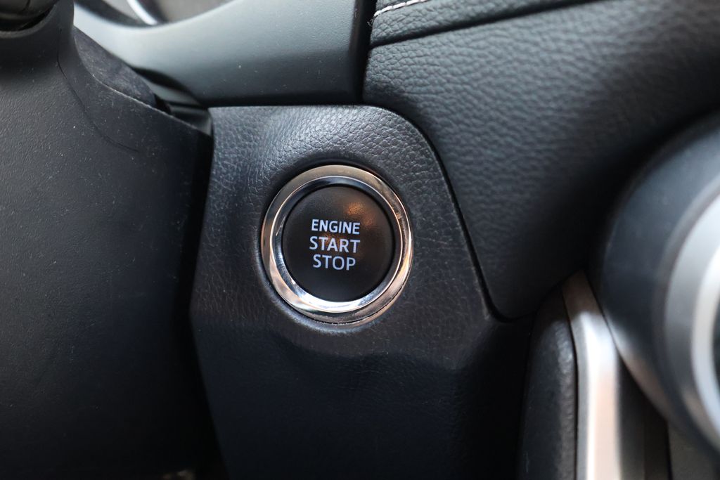 Thumbnail: 2020 Toyota RAV4 - 31